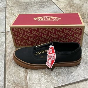 New In Box Vans Authentic Black Gum Sneakers Men’s 10.5 Women’s 12